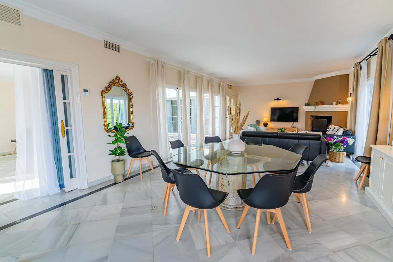 Lirios Village Marbella 0*,  İspanya